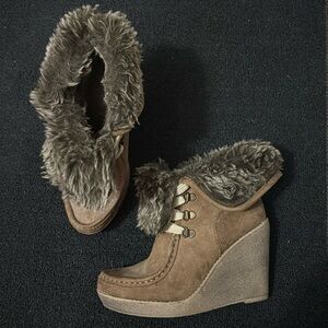 Suede wedge boots